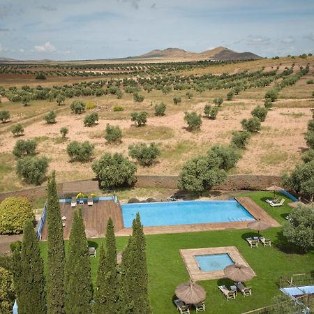 Hotel Spa Villa Nazules Chueca Екстер'єр фото