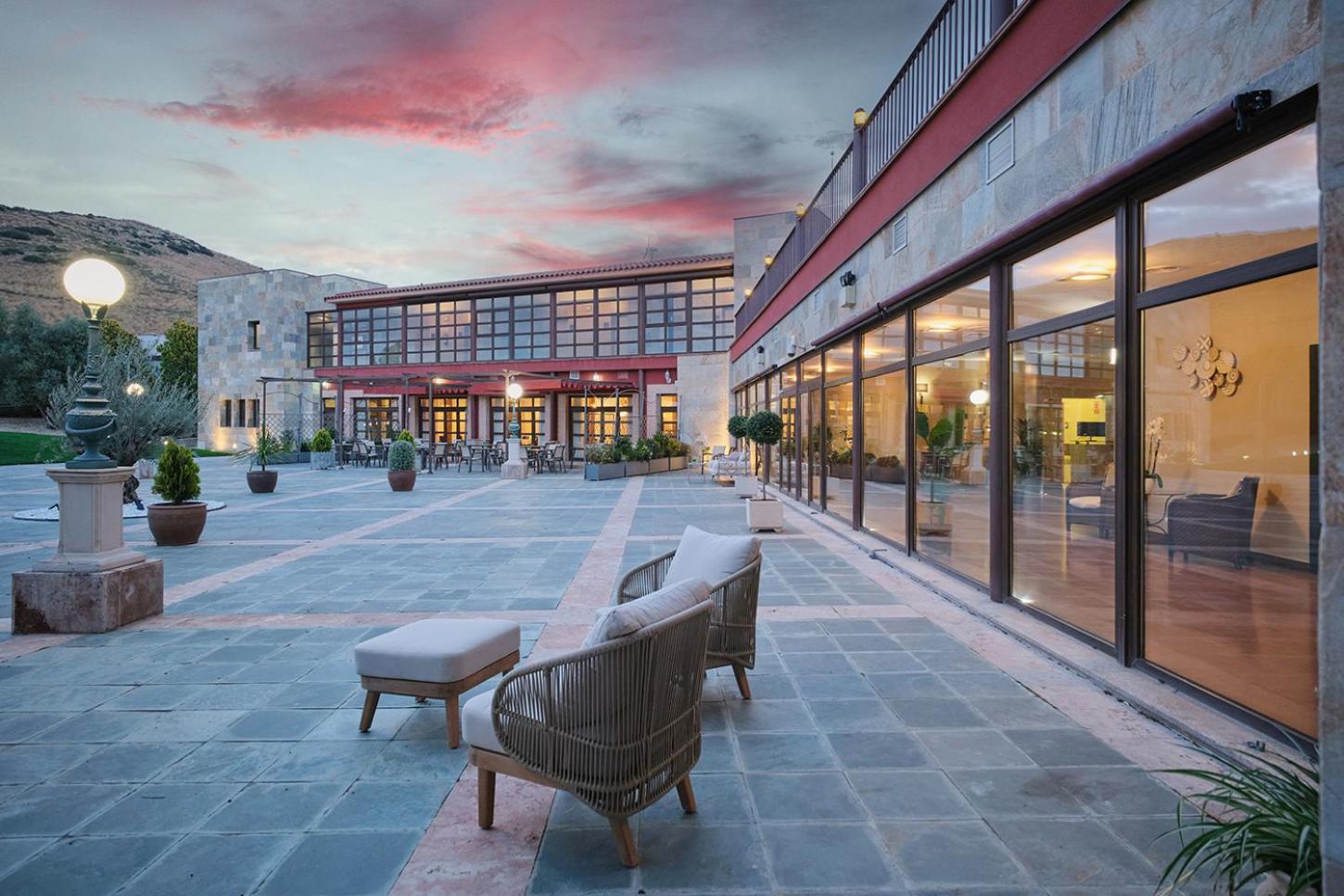Hotel Spa Villa Nazules Chueca Екстер'єр фото